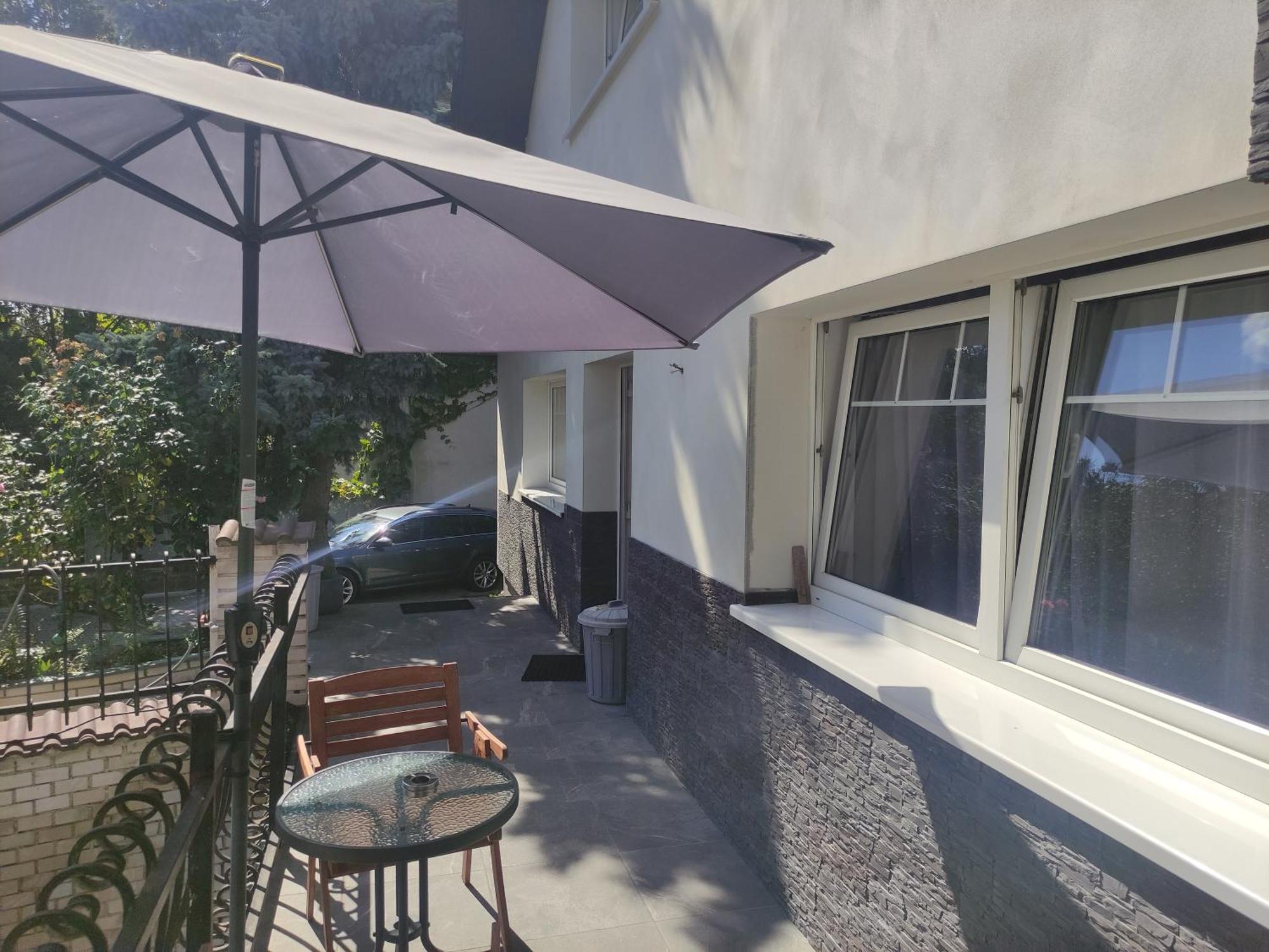 Cozy Gardens Apartments In Prag Exterior foto
